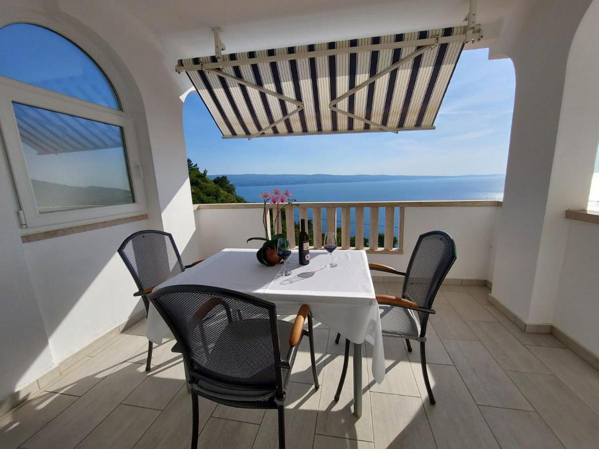 Apartmani Cvita Омиш Экстерьер фото