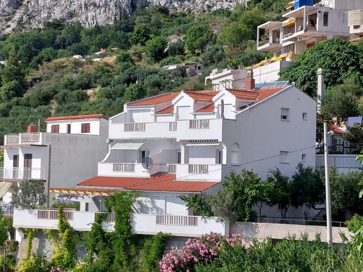 Apartmani Cvita Омиш Экстерьер фото